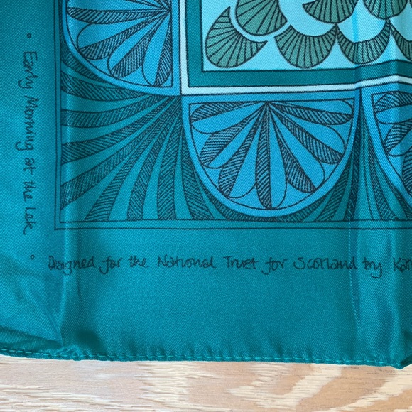 NWT Bird Scarf by Cornelia James - Picture 3 of 8